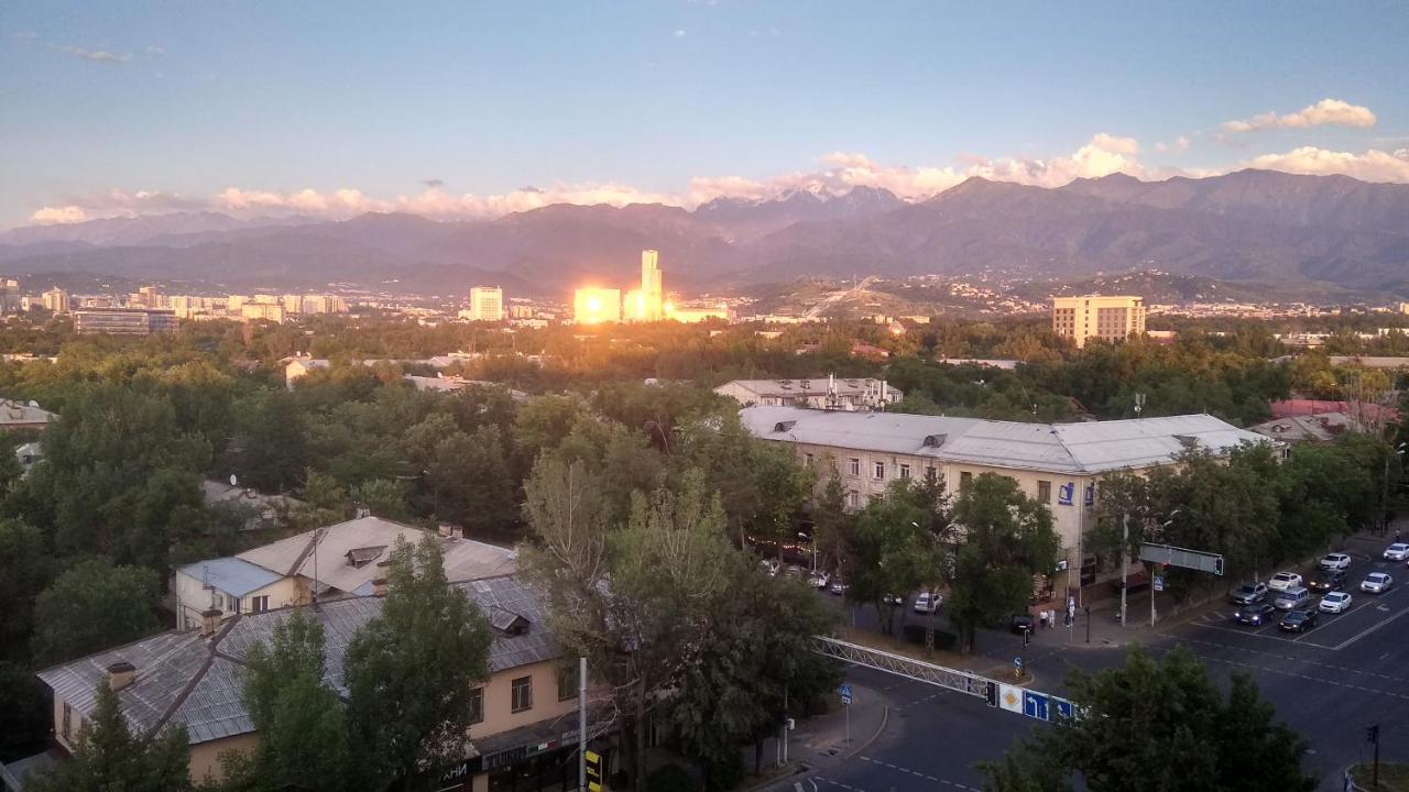 "Атакент" Панорамный Вид Квартира Almaty Bagian luar foto